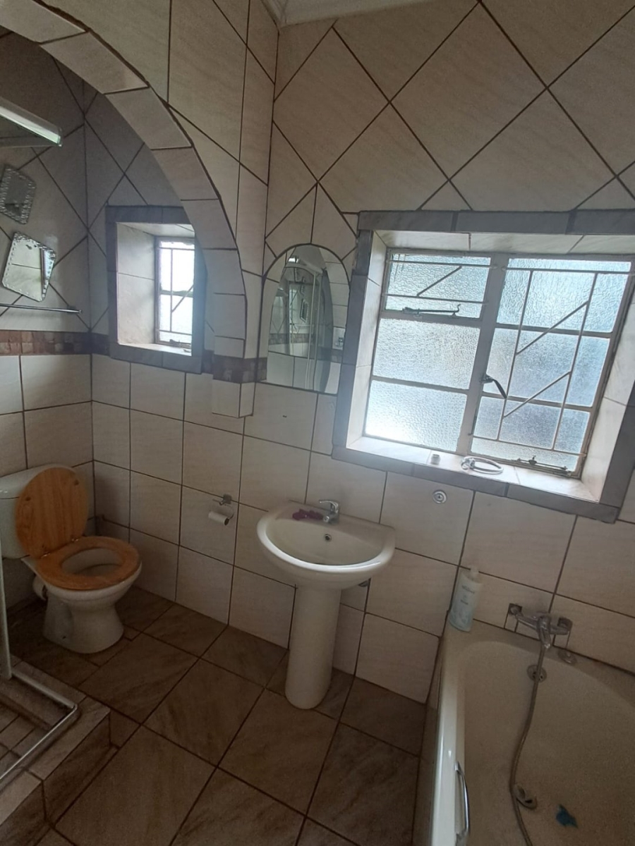 To Let 3 Bedroom Property for Rent in Morewag Free State